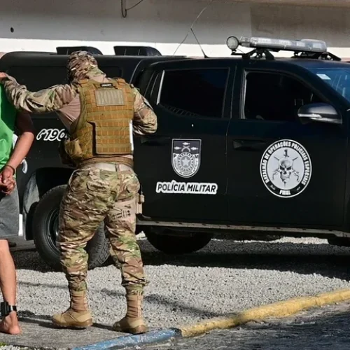 Doze membros do Comando Vermelho são presos durante operação em Alagoas