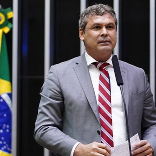 Deputado petista celebra desempenho de Lula em novo levantamento eleitoral: “efeito da ligação com Vorcaro”