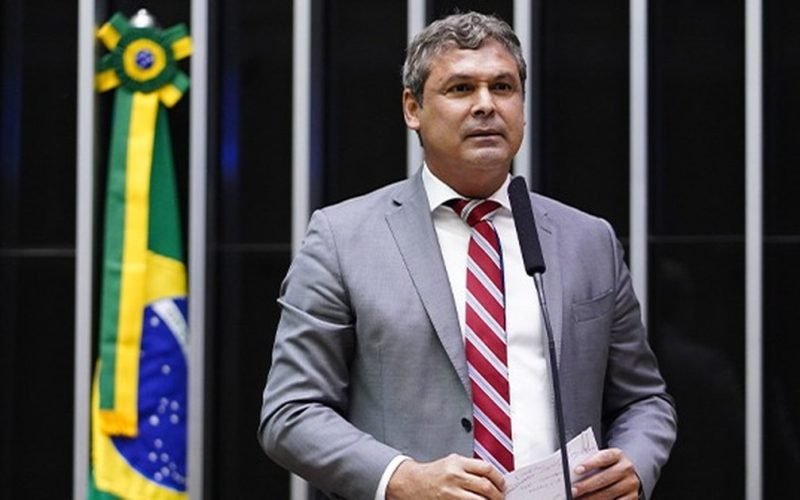 Deputado petista celebra desempenho de Lula em novo levantamento eleitoral: “efeito da ligação com Vorcaro”