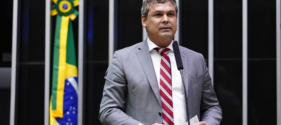 Deputado petista celebra desempenho de Lula em novo levantamento eleitoral: “efeito da ligação com Vorcaro”