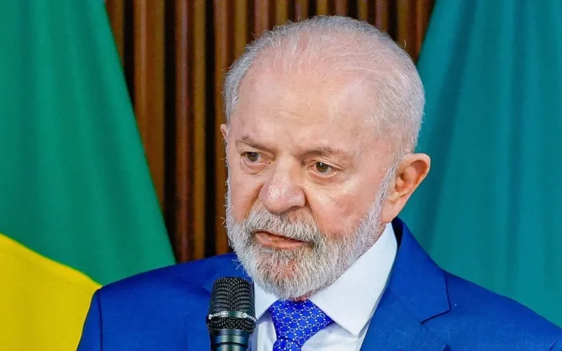 Lula: “Que ninguém de fora venha meter o dedo nas nossas eleições”