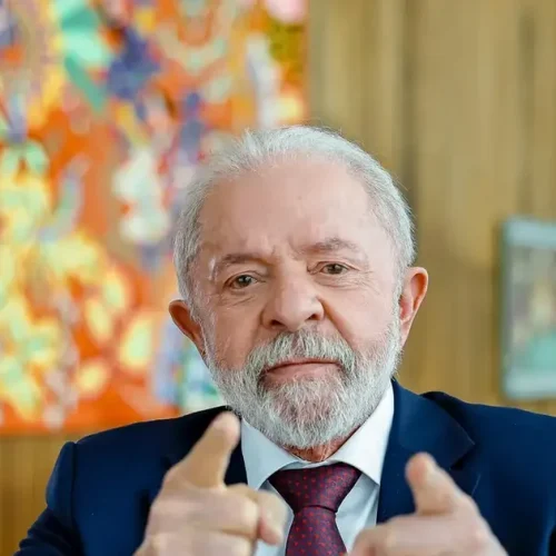 Lula descarta uso de inteligência artificial em campanha e critica uso da tecnologia nas eleições