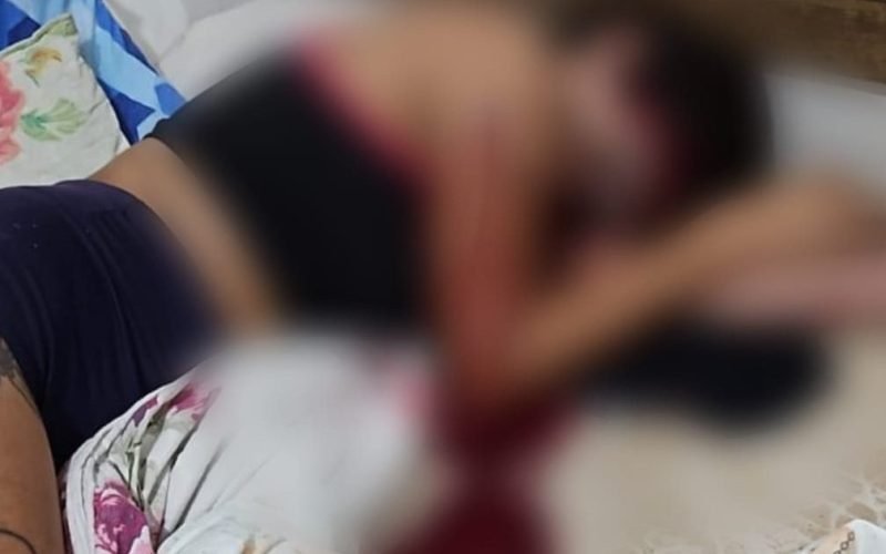 Mulher é baleada na cabeça dentro de casa na frente do filho menor de idade