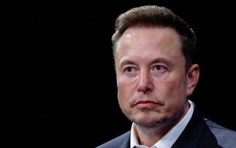 Elon Musk prevê que IA superará inteligência humana e tornará trabalho opcional