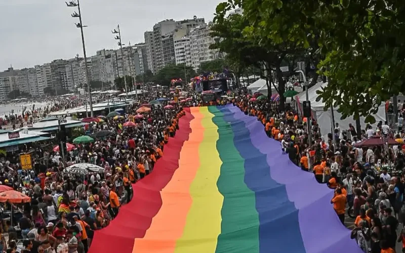 PL que veta criança em evento LGBTQIA+ é inconstitucional, diz jurista