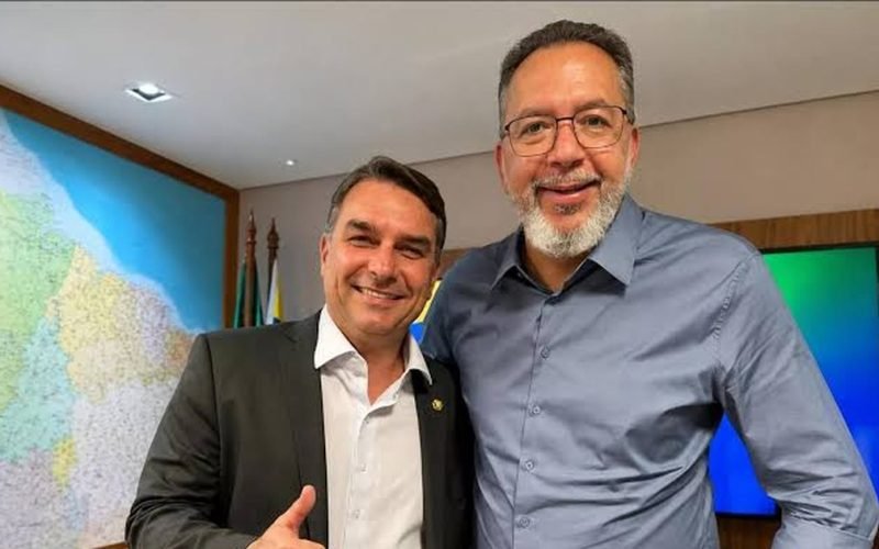 Aliado de Flávio no Rio é alvo da PF e amplia desgaste na pré-campanha presidencial