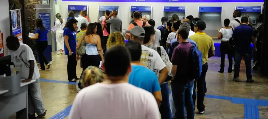 Bancários farão paralisação de 24 horas nesta quinta-feira (20)