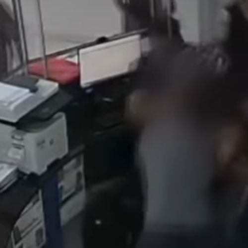 Recepcionista é agredido com capacete dentro de UPA após confusão com entregador