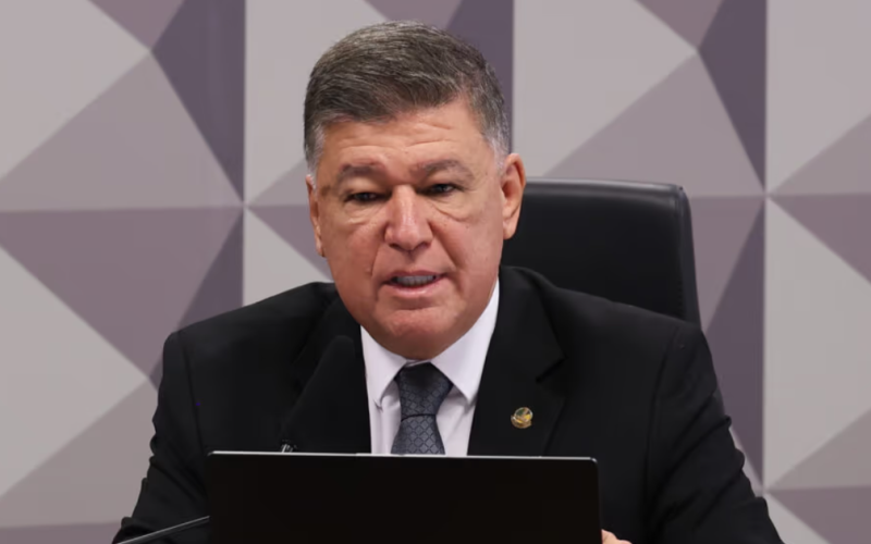Após áudio de Flávio vir à tona, senador protocola CPMI do Banco Master e fala em “esquemas de corrupção”
