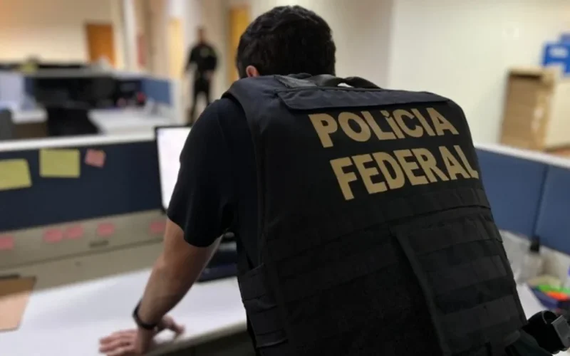 PF descobriu via WhatsApp fonte de jornalista crítico de Dino