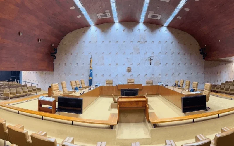 Diploma de jornalista volta ao debate no STF; relembre quem votou contra a exigência em 2009