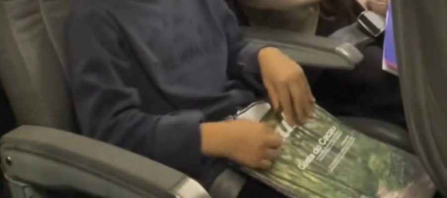 Crianças descobrem durante voo que o próprio pai é o piloto da aeronave