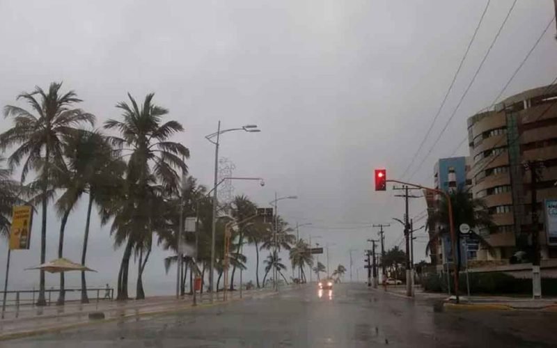 Alagoas entra em alerta para chuvas fortes e riscos de deslizamentos