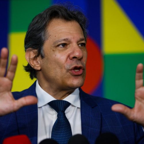 Receita Federal vai notificar quem morar em imóveis sem contrato a partir de 2026