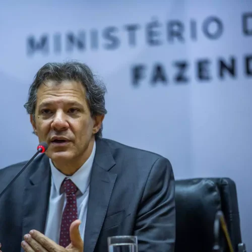 “Brasil e EUA têm 200 anos de relação; não há motivo para esse impasse”, diz ministro Haddad em coletiva