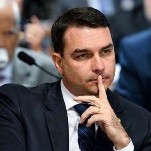 Flávio Bolsonaro: Lula seria “idolatrado” se entrasse em comunidade do tráfico