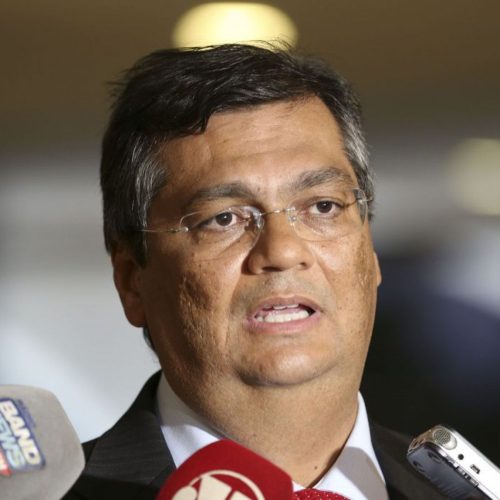 Flávio Dino abre inquérito contra Bolsonaro porém aprovou uso de cloroquina em 2020