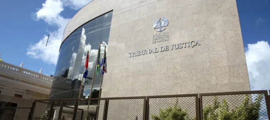 Ação contra servidores sem concurso no TCE de Alagoas avança e entra na reta final no TJ