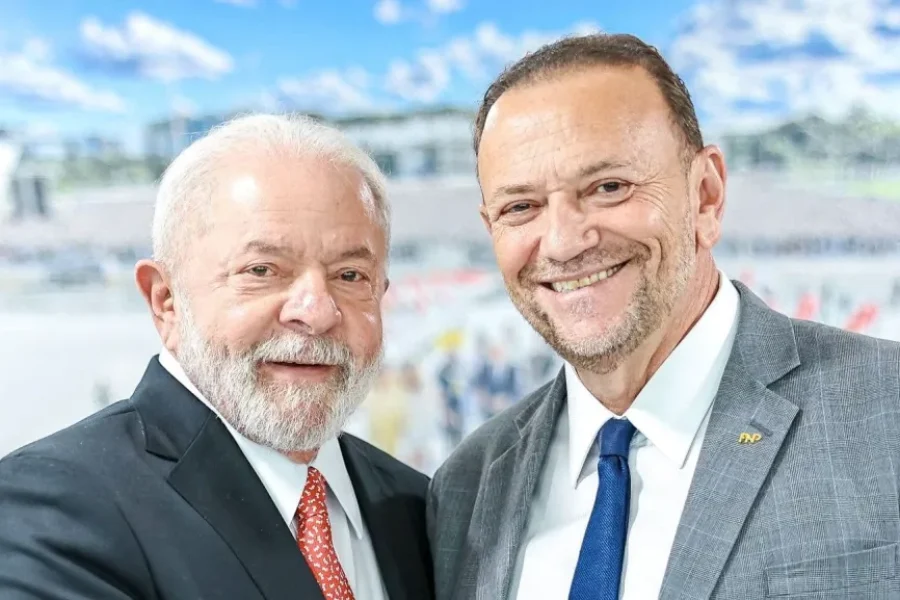 Para presidente do PT, recuo dos EUA confirma que “Lula não se curvou”