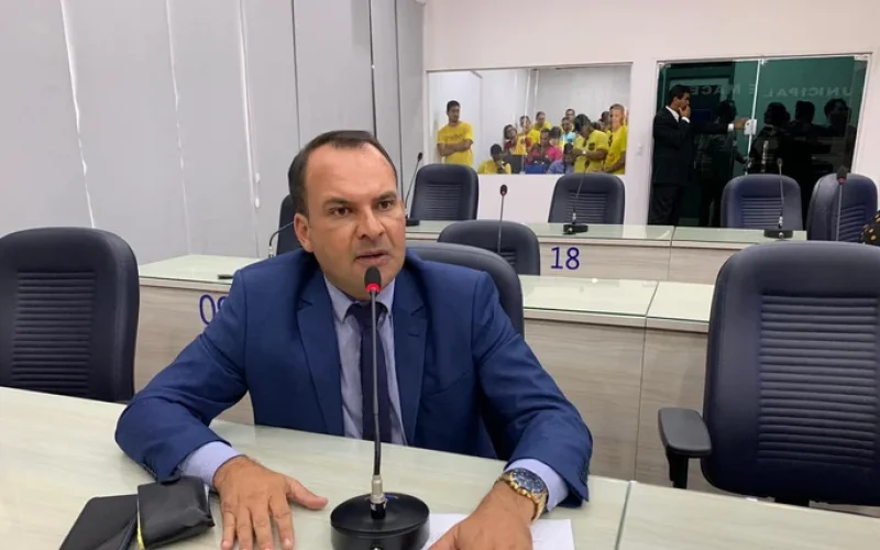 Empresário alagoano protesta contra ação do Governo de Alagoas por ceder terreno a rede de fora e ampliar impostos para empresários locais