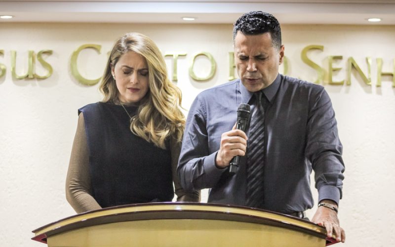 Igreja Universal do Reino de Deus: Cerimônia da Terapia do Amor promete renovar relacionamentos em Maceió