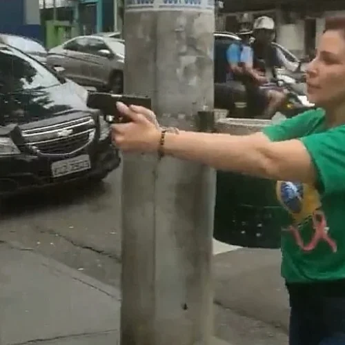 STF decide hoje destino de Carla Zambelli no caso da perseguição armada; relembre o caso