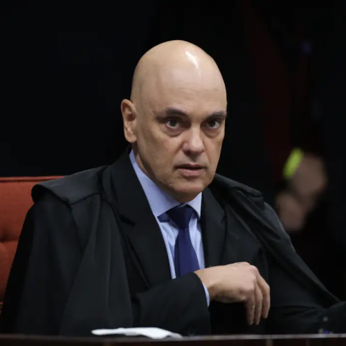 “Isso, com todo respeito, beira a litigância de má fé”, afirma Moraes sobre alegações da defesa de Bolsonaro