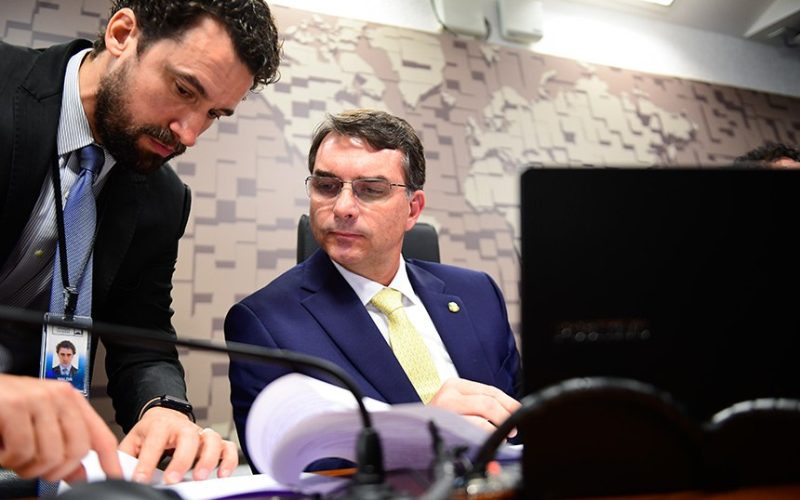 Oposição deve pedir suspensão do julgamento de Bolsonaro após denúncia de ex-assessor de Moraes