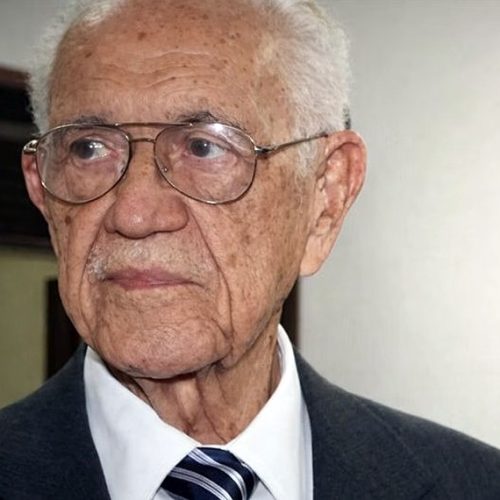 Ponte sobre o Rio São Francisco passa a se chamar Hélio Nogueira Lopes; conheça quem foi este médico e político