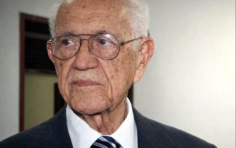 Ponte sobre o Rio São Francisco passa a se chamar Hélio Nogueira Lopes; conheça quem foi este médico e político