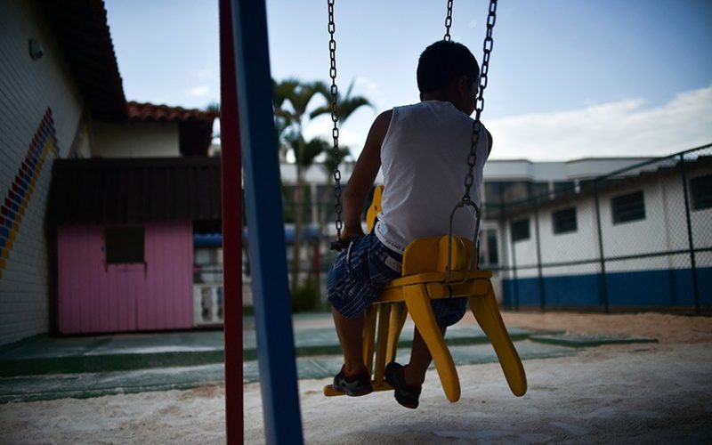 “Acho que pequei muito para ter uma mãe assim”, diz menino agredido e abandonado pela mãe em Maceió