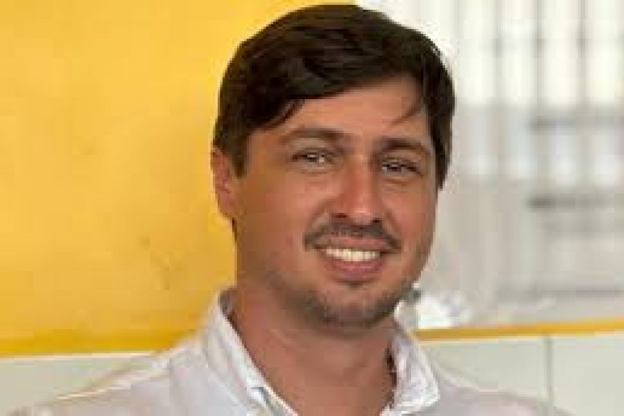 Prefeito de município de Alagoas coloca filho autista em escola municipal e questiona políticos que não usam serviços públicos