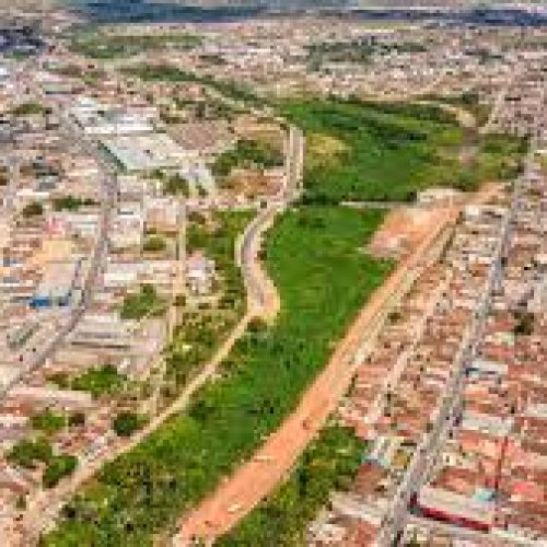 Arapiraca celebra 101 anos com desfile cívico e avanços no desenvolvimento