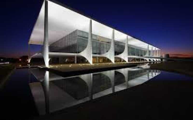 Governo federal reafirma apoio ao fim da escala 6×1 sem redução salarial