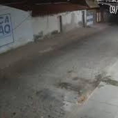 Jovem é atacada ao voltar do trabalho e escapa de tentativa de agressão