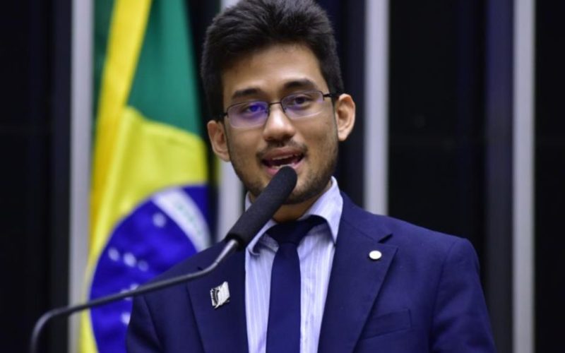 Deputado acusa Bolsonaro de traição à direita e lista promessas descumpridas