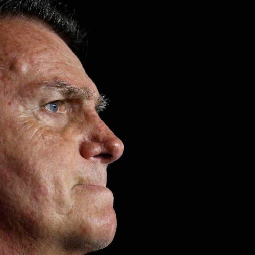 Deputado visita Bolsonaro em prisão domiciliar e diz estar “impressionado” com seu estado