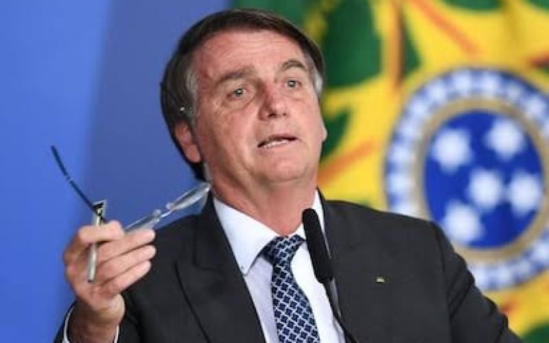 Bolsonaro descarta candidatura dos filhos à presidência em 2026