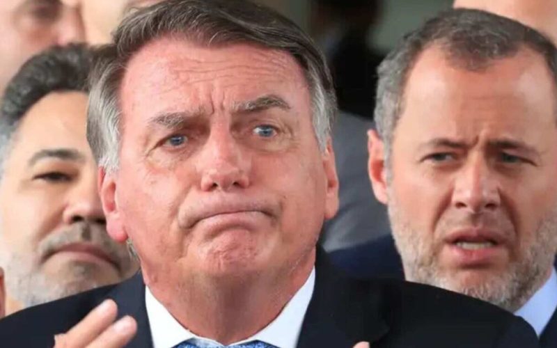Bolsonaro pede autorização de Moraes para comemorar aniversário de 15 anos da filha