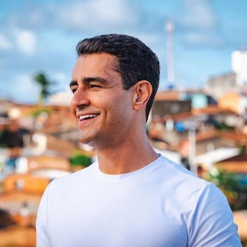 Prefeito JHC entrega mais de 150 novos ônibus e revoluciona transporte público em Maceió