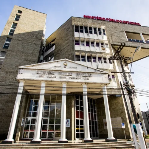 MP pressiona prefeituras do Sertão a realizar concursos na área da educação