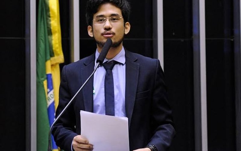 Presidente do PCO é condenado a indenizar Kim Kataguiri após compará-lo ao nazismo