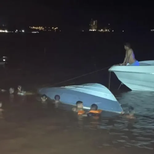 Lancha bate em estrutura de píer e deixa seis mortos e nove feridos