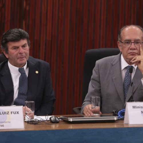 Clima esquenta no Supremo: Gilmar Mendes e Luiz Fux trocam farpas em intervalo de sessão