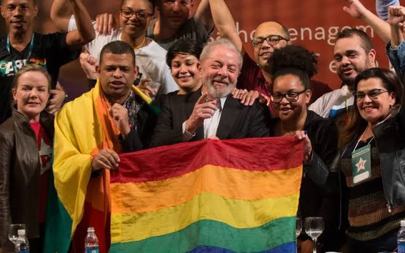 Governo do Amor: orçamento de 2025 prevê cortes em programas voltados para idosos e pessoas LGBTQIA+