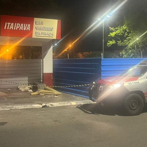 Morador de rua é morto a pedradas após briga na Praça das Graças
