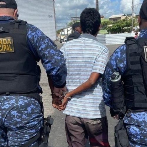 Mulher suspeita de matar companheira a facadas é presa após 4 anos em Maceió