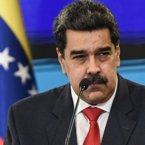 Maduro chama María Corina Machado de “bruxa demoníaca” após Nobel da Paz