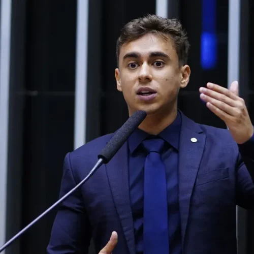 Nikolas Ferreira anuncia que vai processar Lula por fala sobre crime organizado