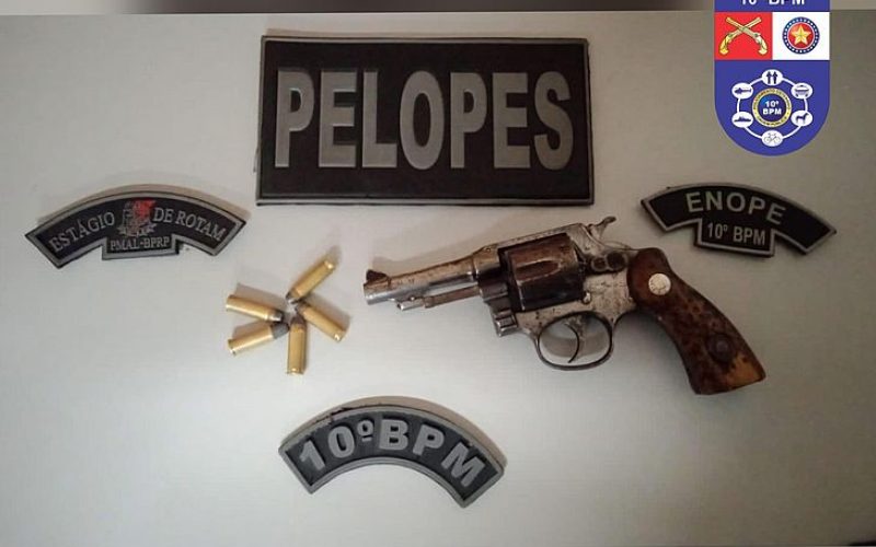 PELOPES do 6º BPM prende homem por porte ilegal de arma de fogo na AL-105, em Matriz do Camaragibe